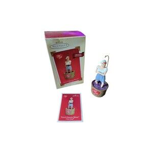 Hallmark 'I Love Lucy' Lucy's Italian Movie Ornament OS Grape Stomping Collect
